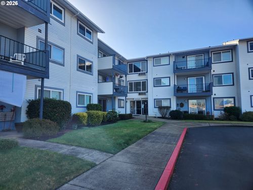 110-950 Evergreen Rd, Woodburn, OR, 97071-2912 | Card Image