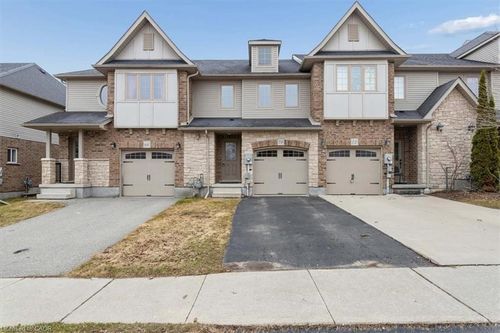 70 Curzon Cres, Guelph, ON, N1K1Z8 | Card Image