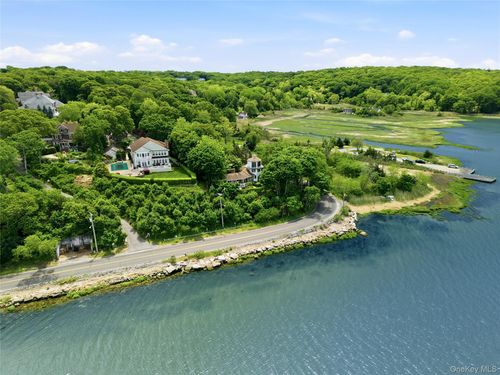 195 Shore Rd, Mount Sinai, NY, 11766-1225 | Card Image