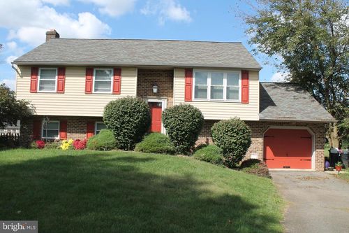 1612 English Brook Dr, LANDISVILLE, PA, 17538-1351 | Card Image