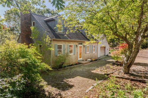 18 Hopkins Way, Truro, MA, 02666-5274 | Card Image