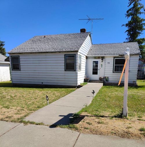 711 Washington St, Davenport, WA, 99122 | Card Image