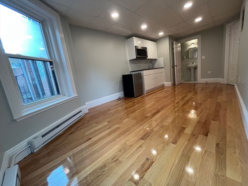 apt-13-302 Newbury St, Boston, MA, 02115-2850 | Card Image