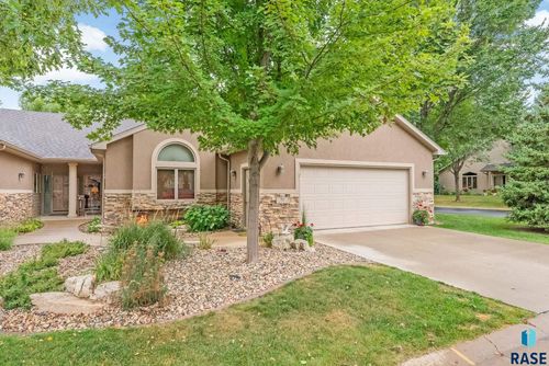 711 70th Pl E Place E, Sioux Falls, SD, 57108 | Card Image