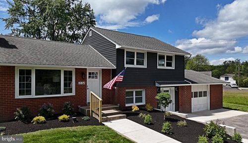 1554 Park Dr, Jamison, PA, 18929-1612 | Card Image
