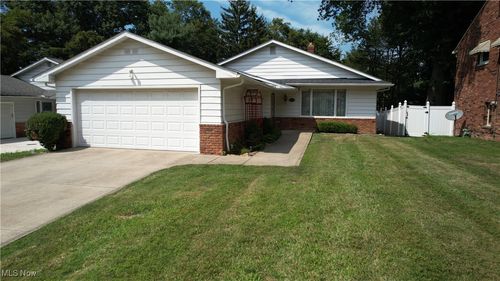 4817 Donald Ave, Richmond Heights, OH, 44143-2825 | Card Image