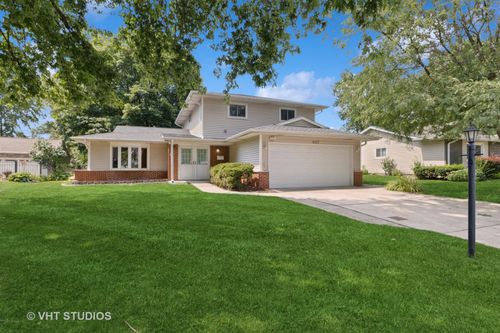 1027 Duxbury Ln, Schaumburg, IL, 60193-2617 | Card Image