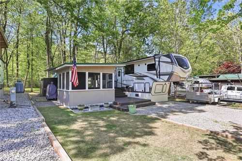 320 Leisure Acres Dr, Cleveland, GA, 30528-5258 | Card Image