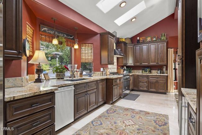 21-web-or-mls-UpmarketMedia-317ElTua-90 | Image 17
