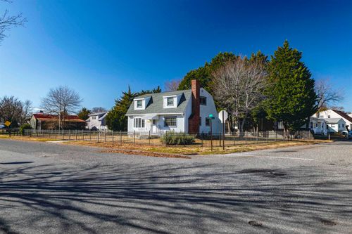 100 Oakdale Ave, Villas, NJ, 08251-1331 | Card Image