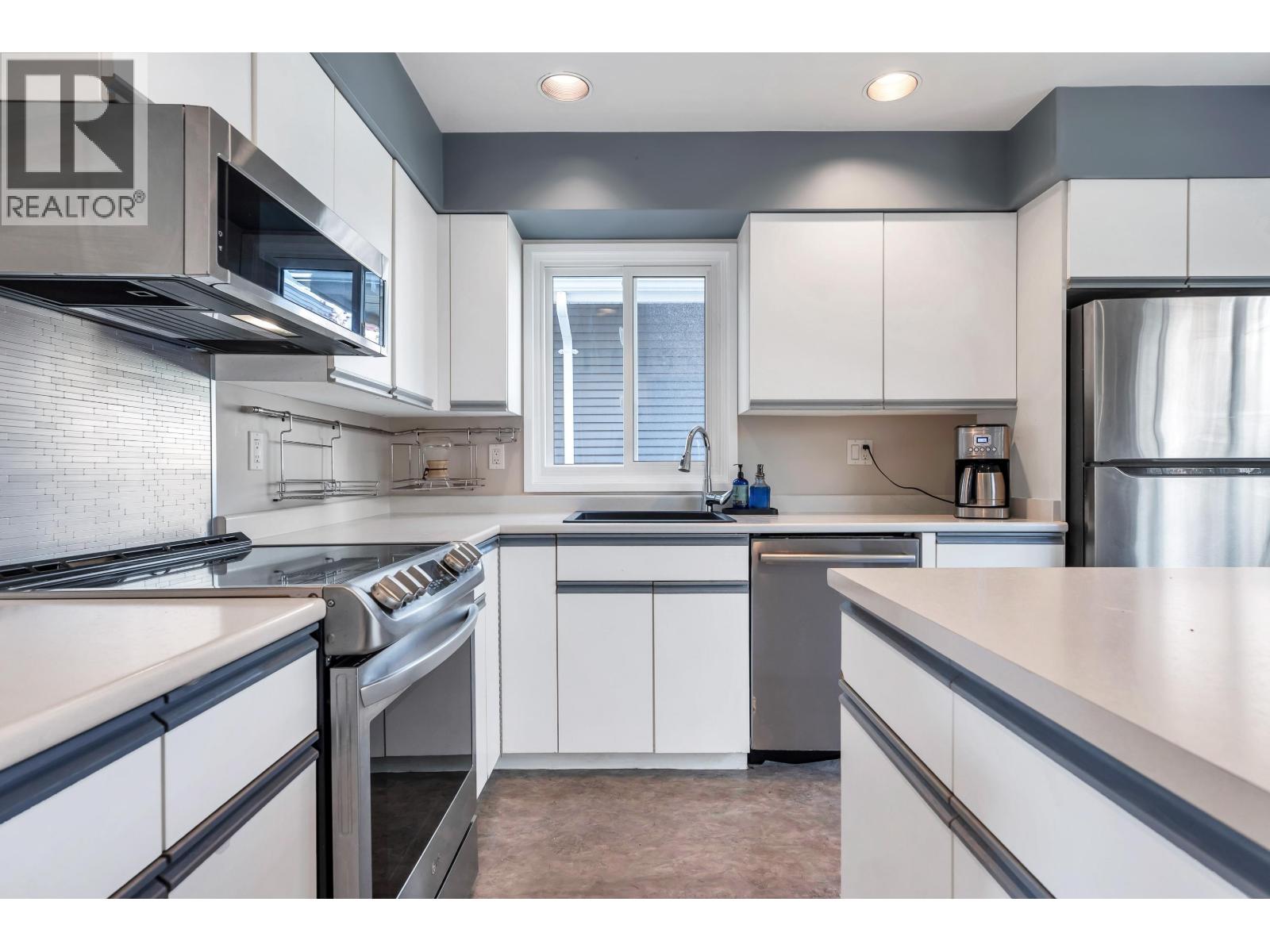 Residential in North Vancouver 4