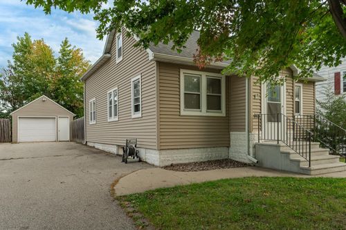 201 10th St Se, Rochester, MN, 55904-6448 | Card Image