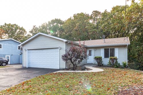 35242 N Moody St, Ingleside, IL, 60041-8841 | Card Image