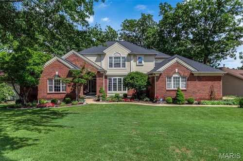 11 Regatta Bay Ct, Lake St Louis, MO, 63367-2248 | Card Image