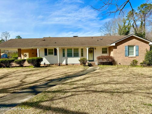 201 Pecan Dr, Elizabethtown, NC, 28337-9750 | Card Image