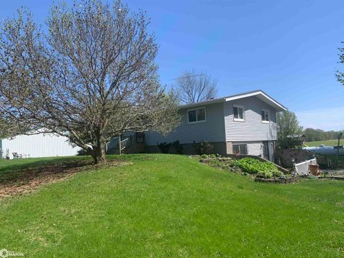2143 Meekers Landing Rd, Oakville, IA, 52646-8047 | Card Image