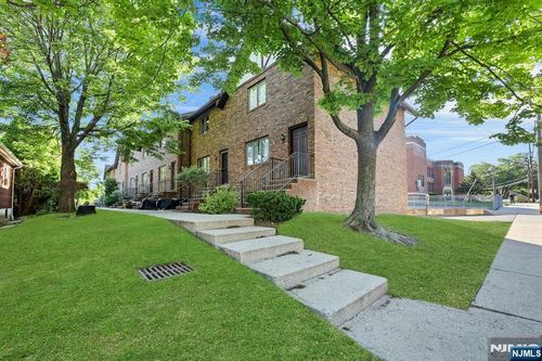 66 Grant Ave, Dumont, NJ, 07628-1649 | Card Image