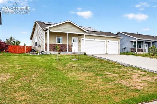 48 S 4th Ave, Deer Trail, CO, 80105-8141 | Card Image