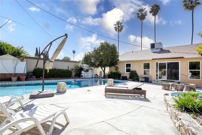 20355 Mobile St, House other with 3 bedrooms, 2 bathrooms and null parking in Winnetka CA | Image 23