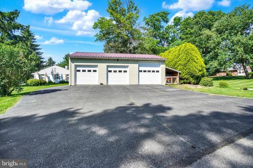 2320 Emig Mill Rd, DOVER, PA, 17315-4624 | Card Image
