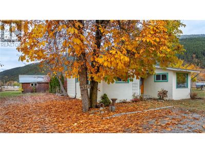 518 Devon St, House other with 2 bedrooms, 1 bathrooms and null parking in Creston BC | Image 2