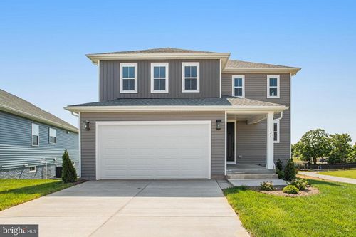 121 Midsummer Ln, MIDDLETOWN, VA, 22645-9612 | Card Image