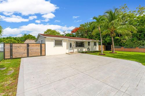 21100 Anchor Rd, Cutler Bay, FL, 33189-3002 | Card Image