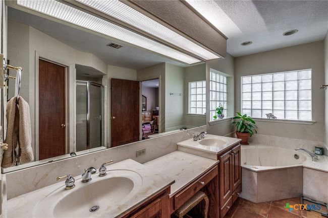 10767 Rosemar Ln, House other with 3 bedrooms, 3 bathrooms and null parking in Adkins TX | Image 11