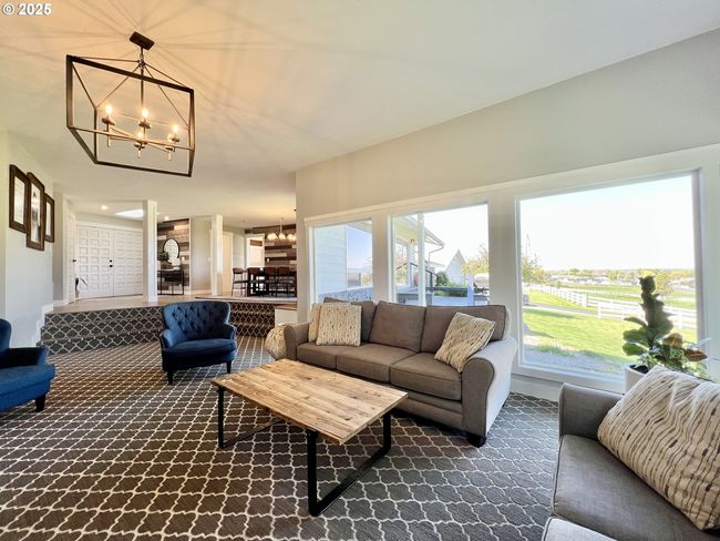 1082 E Highland Ave, House other with 5 bedrooms, 3 bathrooms and 2 parking in Hermiston OR | Image 18
