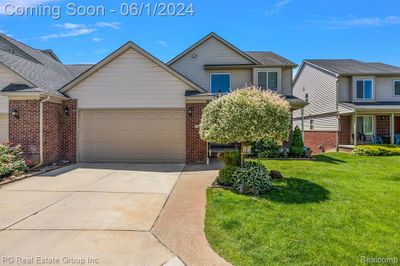 3481 Silver Stone Drive, Condo with 4 bedrooms, 3 bathrooms and null parking in Milford Twp MI | Image 3