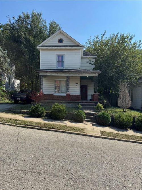 206 Harvard St, Saint Joseph, MO, 64504-1631 | Card Image