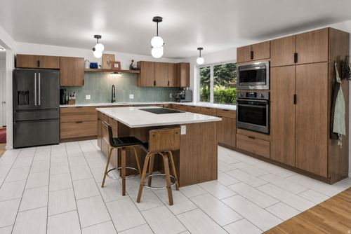 6751 S 2300 E, Cottonwood Heights, UT, 84121-3121 | Card Image