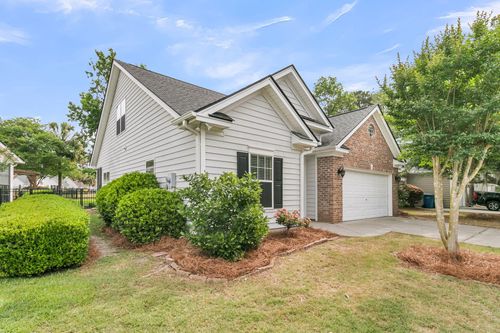 4972 Franconia Dr, Summerville, SC, 29485-8695 | Card Image