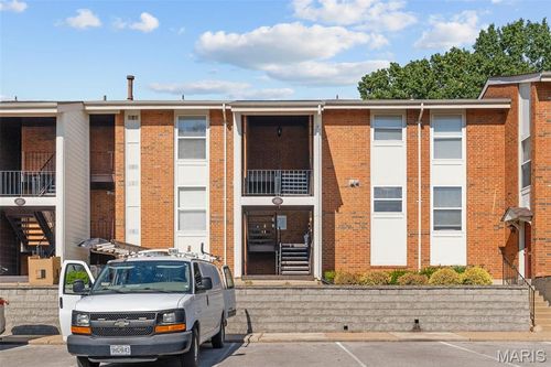 301-1931 Greenglen Dr, Saint Louis, MO, 63122-5212 | Card Image
