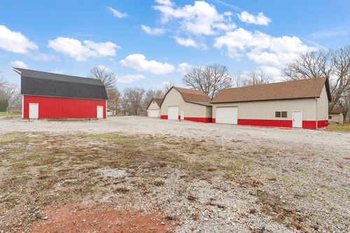 345 N 400 E, Valparaiso, IN, 46383-9704 | Card Image