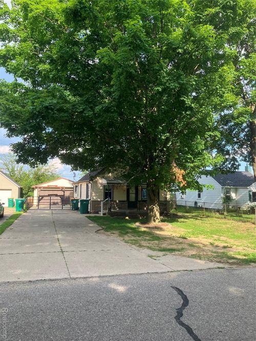 808 Lamay Ave, Ypsilanti, MI, 48198-4110 | Card Image