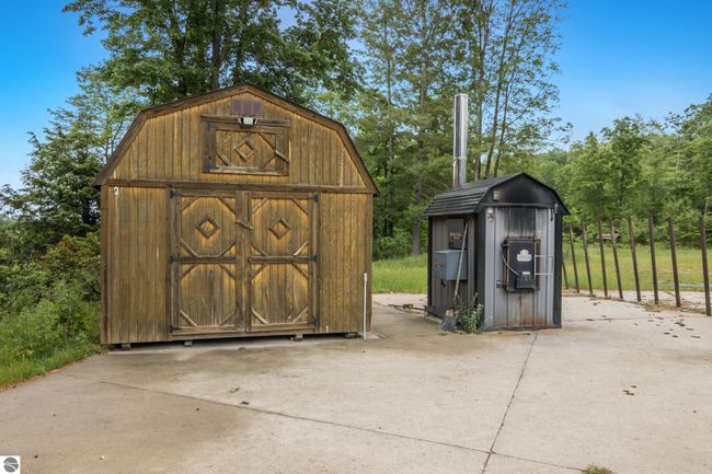 9644 Guenthardt Rd, House other with 5 bedrooms, 2 bathrooms and null parking in Manistee MI | Image 34