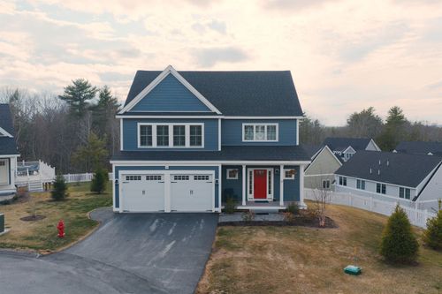 12 Summit Cir, Newmarket, NH, 03857-3201 | Card Image
