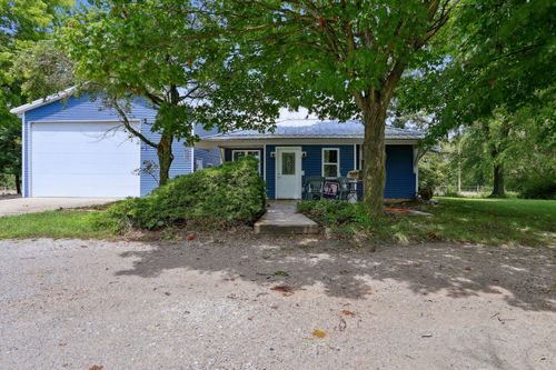 2372 N 1500 East Rd, Seymour, IL, 61875-8901 | Card Image