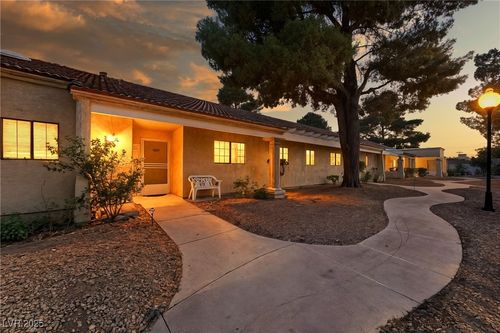 1039-2851 S Valley View Blvd, Las Vegas, NV, 89102-0133 | Card Image