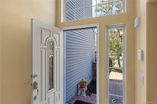 169 Hamlet Dr, Mount Sinai, NY, 11766-3003 | Card Image