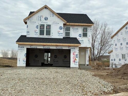 609 Belmont Dr, Watertown, WI, 53094-7729 | Card Image