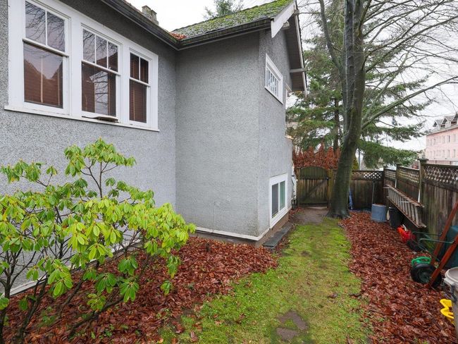 1106 Sixth Avenue, House other with 5 bedrooms, 3 bathrooms and 6 parking in New Westminster BC | Image 17