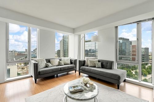 1103-2 Earhart, Cambridge, MA, 02141 | Card Image