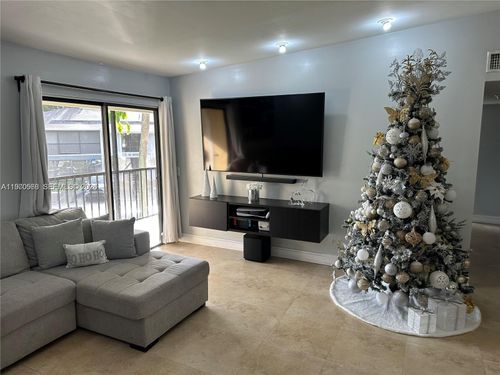 apt-207e-9729 Hammocks Blvd, Miami, FL, 33196-1515 | Card Image