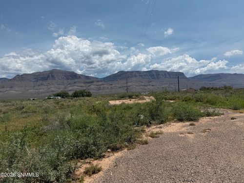 48 South Gate Drive, Alamogordo, NM, 88310 | Card Image