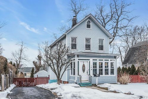 16 Altamont Ave, Sea Cliff, NY, 11579-1402 | Card Image