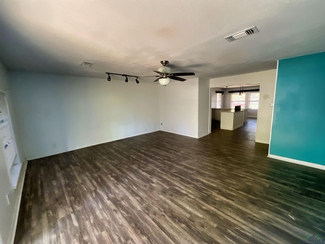 1004 W Sabine St, House other with 2 bedrooms, 2 bathrooms and null parking in Carthage TX | Image 27