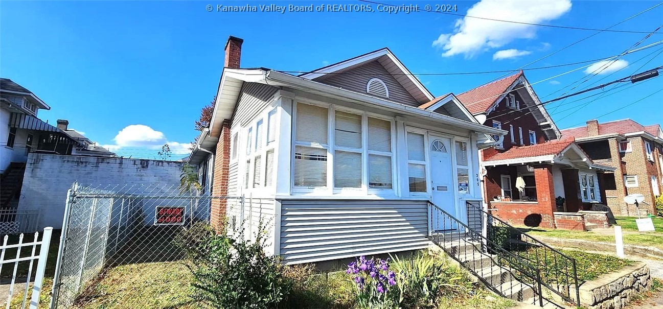 Elm St, Charleston, WV 25302