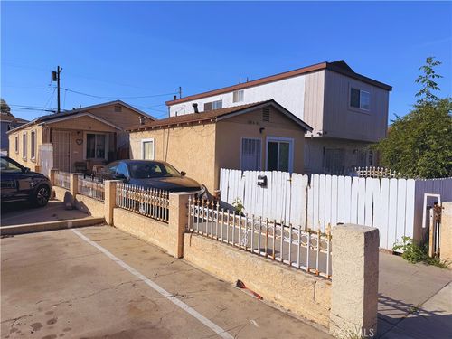 350 E South St, Long Beach, CA, 90805-4728 | Card Image